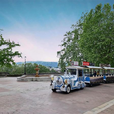 Quartier Historique Et Populaire Du Chateau De Pau Exterior foto