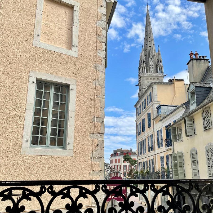 Quartier Historique Et Populaire Du Chateau De Pau Exterior foto